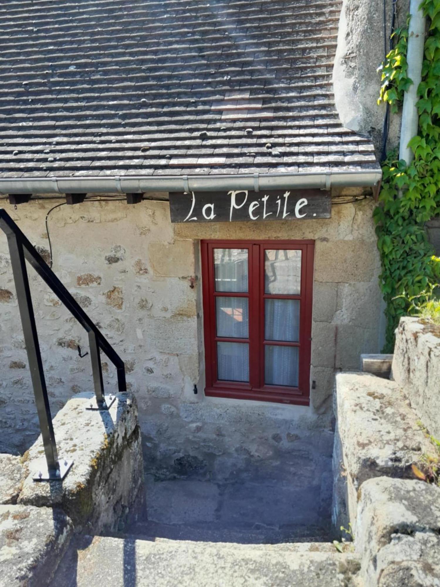 Gite "La Petite" Saint-Benoit-du-Sault 외부 사진
